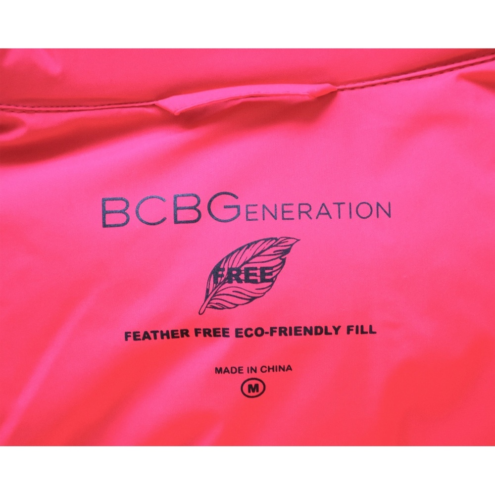 BCBGENERATION NWT MISSY HOODED THUMBHOLE SHORT FUCHSIA PUFFER JACKET. SIZE M - Picture 13 of 16